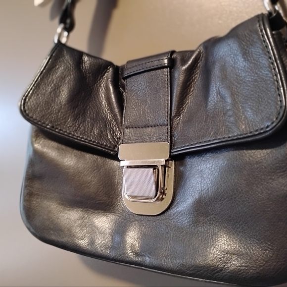 Audrey Brooke Black Genuine Leather Handbag - Picture 3 of 8